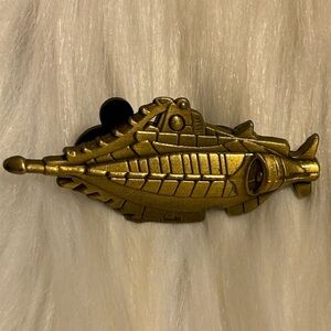Disney Pin Nautilus 20,000 Leagues Under The Sea LE 250 Commander Mickey